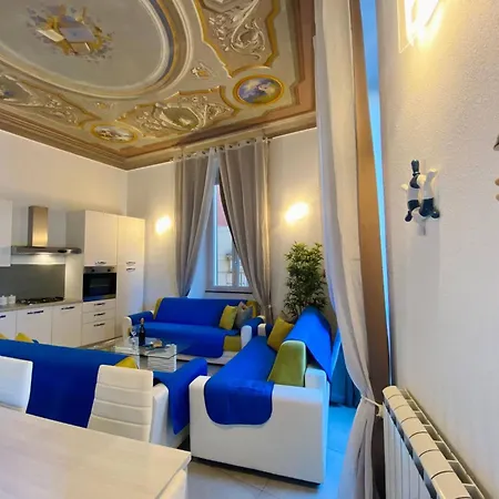 아파트 Charmante Mit Meerblick Und Garage By Interhome *